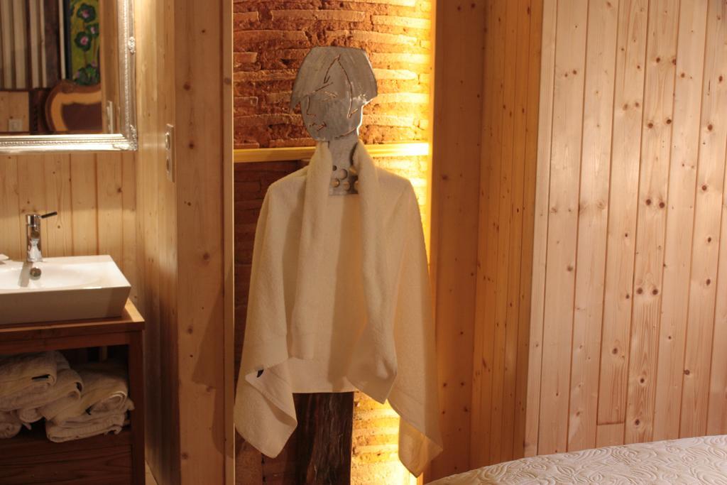 Bed and Breakfast Le Clos Mandalou Saint-Pompont Zimmer foto
